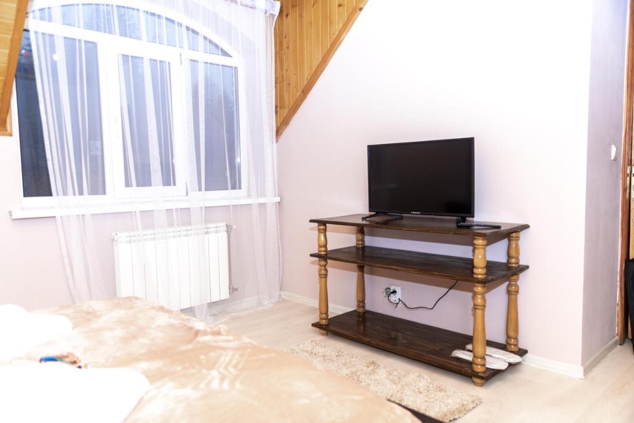 Wood House 호텔 Pilipets 외부 사진
