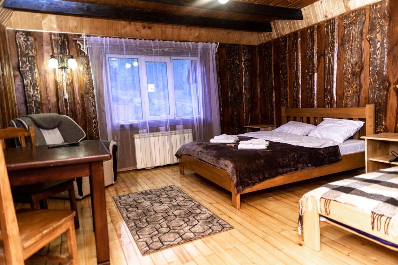Wood House 호텔 Pilipets 외부 사진